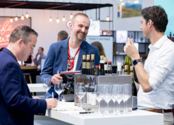 Kaufgespräch auf der ProWein 2022